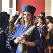 MADRELINGUA: Inglese-Greca. Diplomata C2 proficiency rilasciato dall’Università di Michigan, impartisco lezioni di inglese e greco